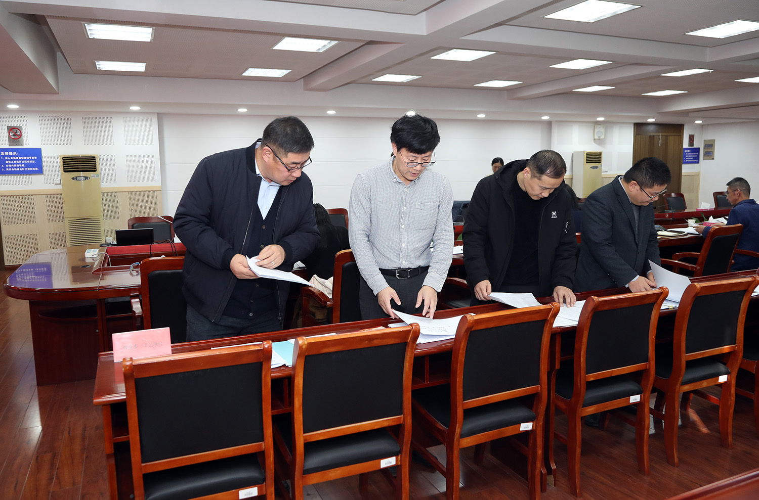 查阅材料3.JPG 查阅材料3.JPG
